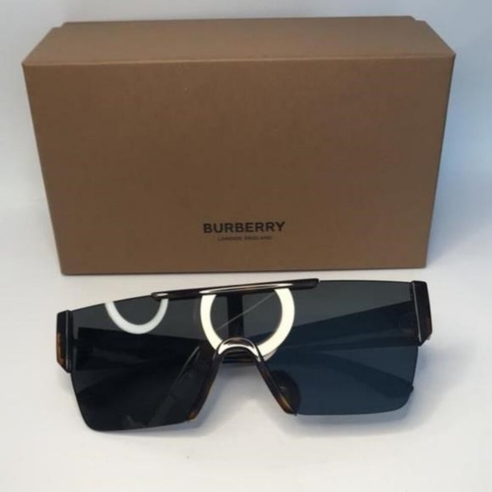 💯- Authentic New BurberryBE4291 - 300287 Oversize  Sunglasses - Picture 9 of 12